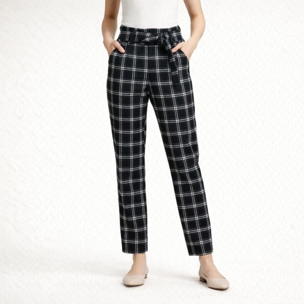 NWT Hollister Ultra High Rise belted tailored pants in black and white check